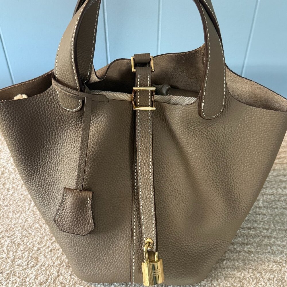 Genuine Leather Bucket-style Tote